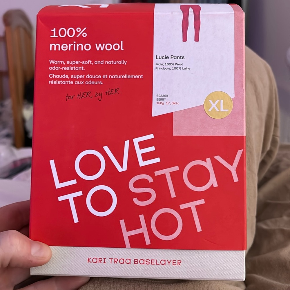 BNIB XL 100% merino Kari Traa base layer